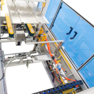 Armadora automática de cajas con máquina selladora de cinta inferior - Modelo CE-40