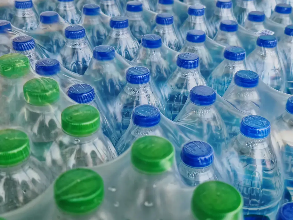 Botellas con plastico de termoencogido